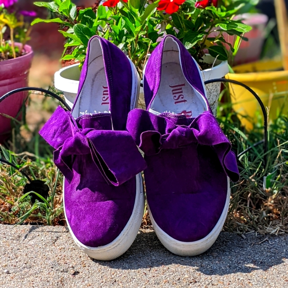 Purple bow slip ons